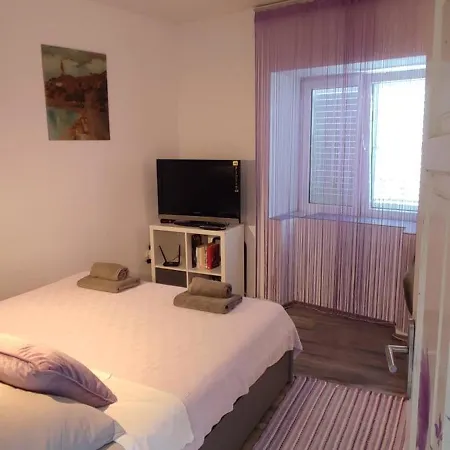 Apartment Elena Mare Novi Vinodolski