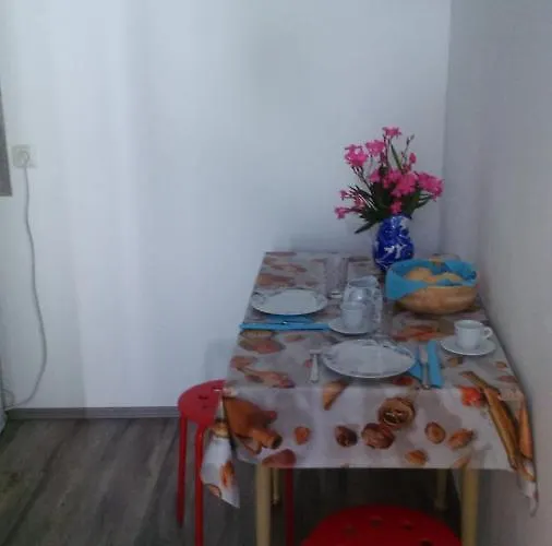 Elena Mare Appartement *