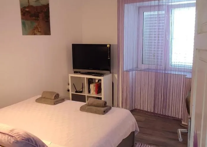Apartment Elena Mare Novi Vinodolski